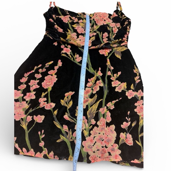 superdown Lena Cowl Mini Dress Black Floral - Small - Picture 10 of 14